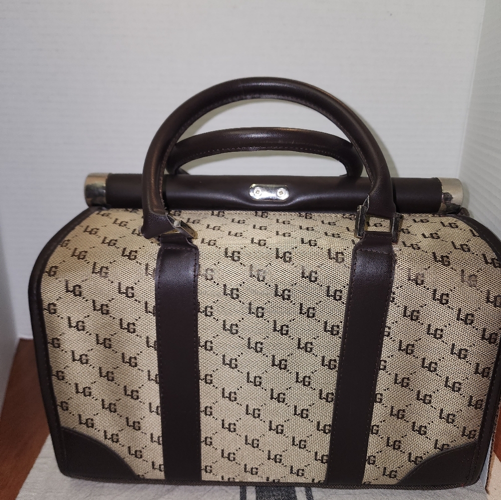LG Toiletry Travel Bag